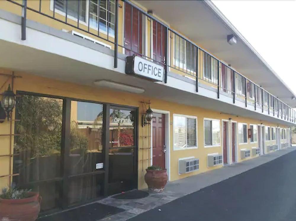 Travelodge Lompoc Exterior photo